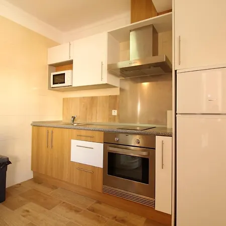 Cozy In 80 M² With View Portimao
