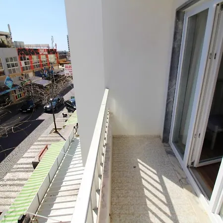 Apartment Cozy In 80 M² With View Portimao