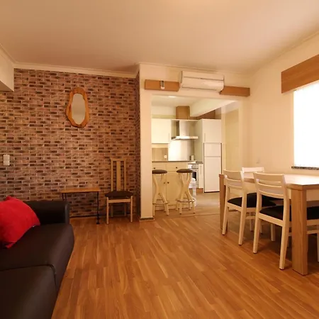 Cozy In 80 M² With View Διαμέρισμα *